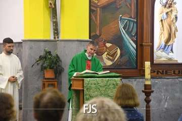 Lomo Magullo le da la bienvenida a su nuevo párroco/Francisco Javier Santana.